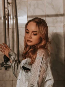 Shawty_Mia Public টি ছবি