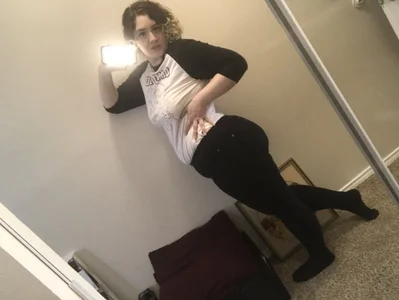 Thiccums-the-Goddess's photo
