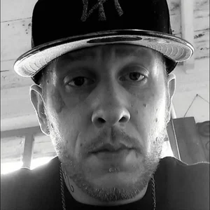 ThrowDatDick85s XXX nøgenfoto 5
