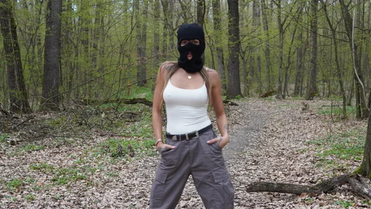 PlayfulShowのHow do you plan to punish me?の 6枚の写真