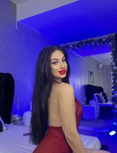 Celine_Noir Public Pic 8