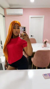 CristalBennet Mirror selfie 🤍 slika 2