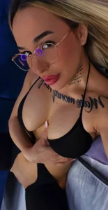 AmmyDanger Kiss Pic 4