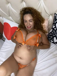 BustyAmandaのPublicの枚の写真