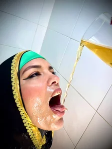 SofiaRivera1 Let's toast with my body 🍻💋 Pic 2