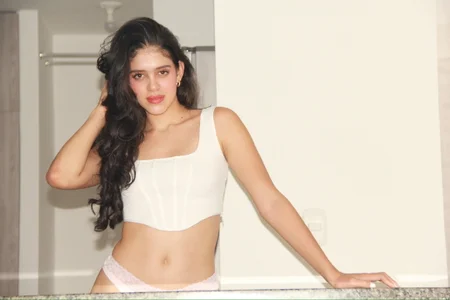 AngelinaRoss_ Sweet Home Pic