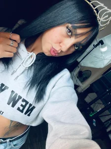 luxx_11 Public Pic 2