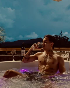 Afterhourscouple_: Public ( фото)