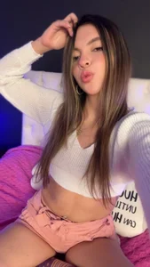 kittyblooms 😉 If you like daring women, you've come to the right place. Poză 3