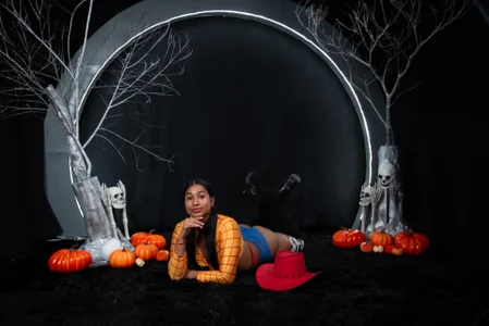 EMILYY_WALKERのCowgirl!の 4枚の写真