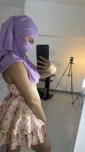 _shaiiraA little skin, a lot of intention图片