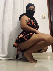 Falak-Yasin A short dress, eager and your gaze, do you dare to discover more? 💋🥵 Pic 3