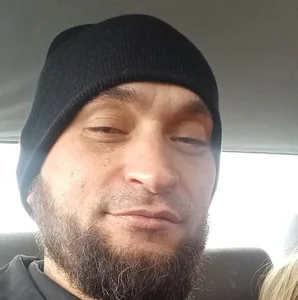 Mike_OxxxBig Public Pic 4