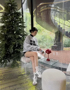 Pretty_girl_2 Public Pic 4