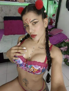 juliane_sweer1 School Pic