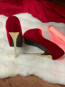 TORI1_のmy heelsの 2枚の写真