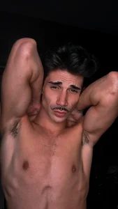 DanielCrush1のSOME PICS OF MEの 7枚の写真