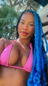 LucianaaMorena Public Immagine  3