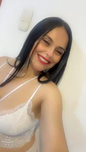 CharlotteCottin 🙈 Immagine  4