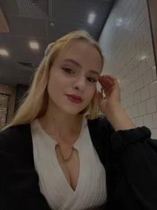 AugustaGravley Mary Pic 3