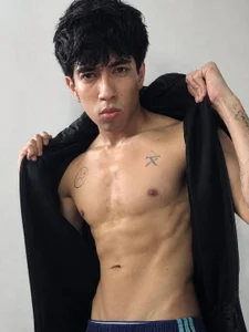 Andrew_hornyboy Public  2টি ছবি