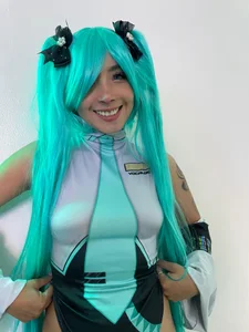 SabrinaSpell_のMIKU 💙の 4枚の写真