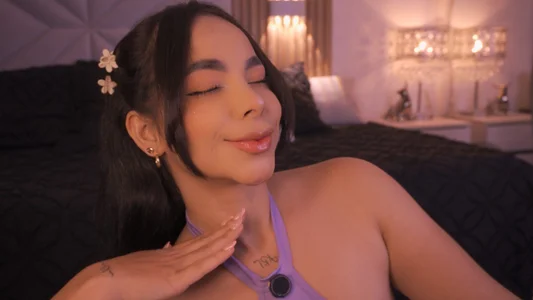 imLeanna_ Caught you looking slika 3