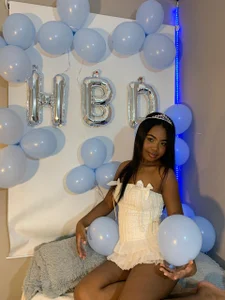 Aria_Rose1_ IT'S MY BIRTHDAY 🎊😋❤️👄 Pic 4