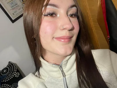 Adeline_Smith__ Public Εικόνα 5