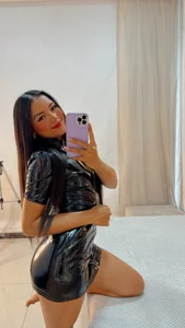 im-isabella Public Pic 7