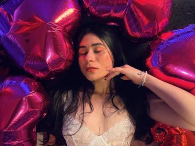 ChloeTurner_ 🔥 Burning with desire this Valentine's Day 💘 Pic 4