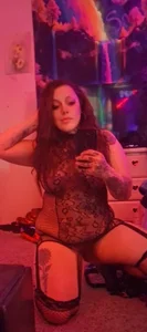 Sillyofm3 Lola spanks Gambar