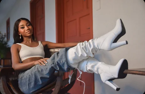 SavannahWildee kisses 💋 Pic 2