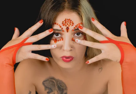 Sarah_Mistress_ faces Foto 6