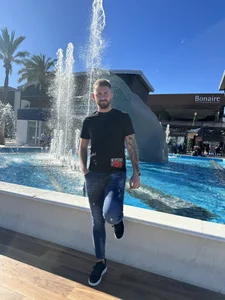 YanisJasmin: 😋 ( 3 фото)