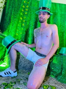 KingOfTemptationCome play with your little leprechaun 🍀😉 Bild 4