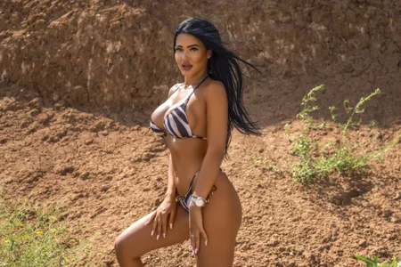 Selena_Sky Hot on the beach :X Poză 8