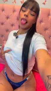 EmmaEbony_ “After this… you won't forget me”🤎 slika 2