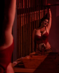 SuzanneQuenn “Can you imagine me without this?” Pic 2