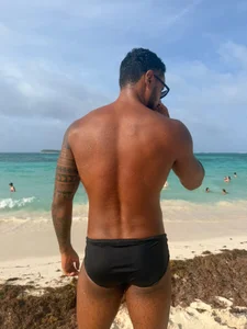 LiamGarcia1 A day at the beach that I would like to repeat with you 🌴 Εικόνα 3