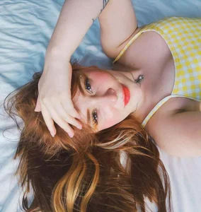 Floating happiness, a delicious day in the pool 👙💦 de sofi_graay_ Foto 2