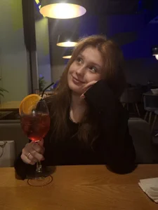 JonelleLamorte Public Pic