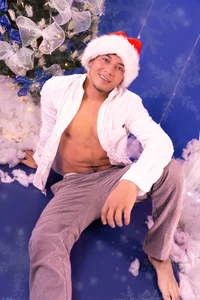 MagnusKnight_の🎁😈 Come claim your Christmas treat… me.の 4枚の写真