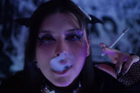 mikaskullcs 🖤 ​​A cigarette, smoke and a look that could steal your soul... 🚬👀 - {count, plural, one {תמונה אחת} two {שתי תמונות} many {# תמונות} other {# תמונות}}
