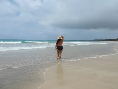 CurvyFireLatina "There's something magical about the beach... but I think it would be even better if we experienced Pic