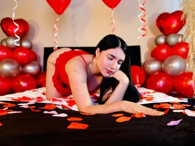 Isa_And_Natasha 💘 Isa, your sweetest temptation this Valentine's Day 🍓 사진 3