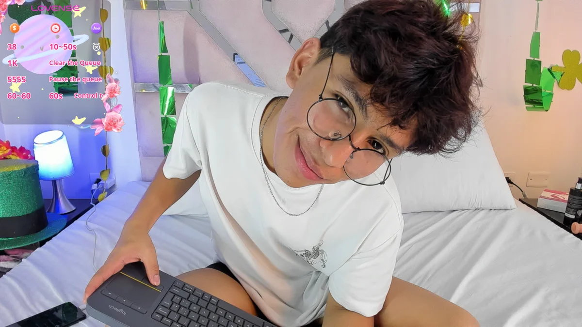 Трендове зображення  2984 Angel_Lux