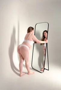 Naty_Mature_ Public Billede 3