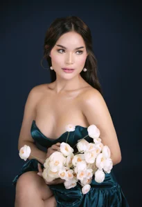 Queen_Of_all_Media Classy Woman 💚 Bilde 6