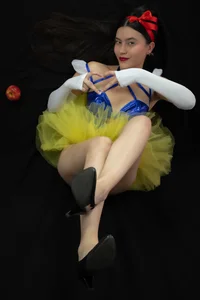 CataSky__What if you let yourself be tempted by me... and not by the apple? 🔥🍎❤️‍🔥图片 5
